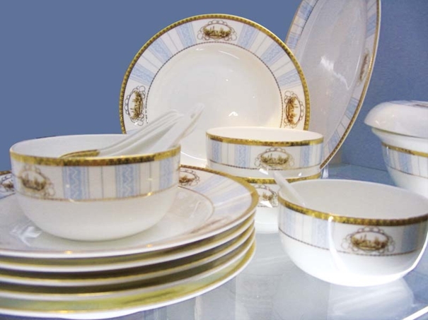 1629779909116943.jpg 上海進口陶瓷餐具清關_副本.jpg